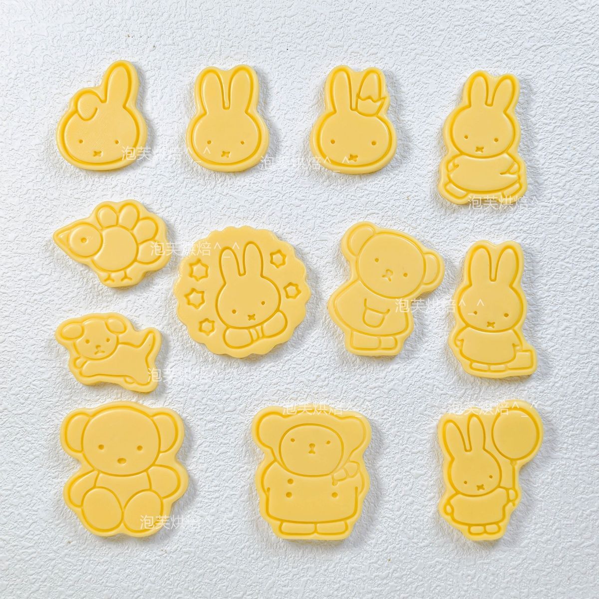 Kitchen Appliances Brand - かわいい 3D プレスクッキー型 ミッフィー柄付き 再利用可能なベーキングツール 子供