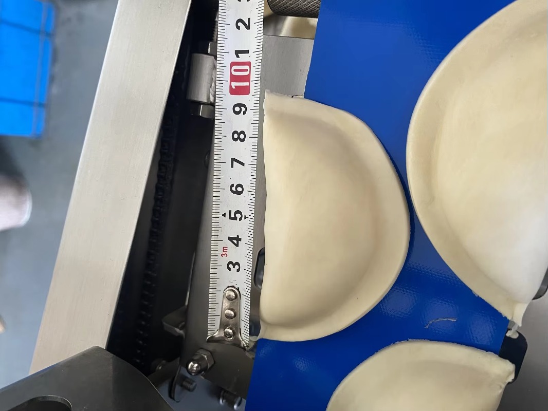 工場直送 自動サモサ・ロティメーカー チャパティ製造機 パキ - Roti Maker Automatic のレビューと価格
