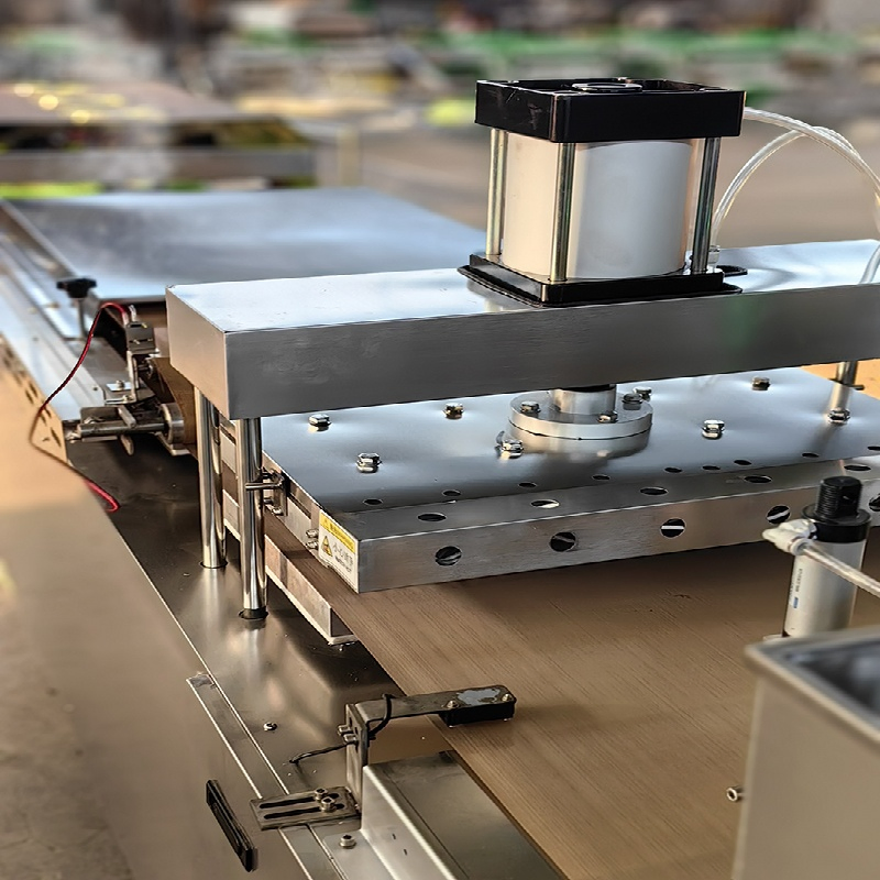 自動プレスロティメーカー メキシコタコス ブリト シャワルマ - Roti Maker Automatic のレビューと価格